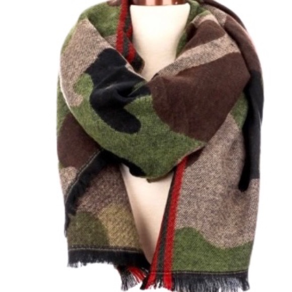 Camo Oversize Knit Wrap Scarf - Picture 3 of 7